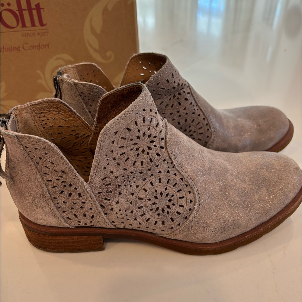 Women's Gray Ankle Boots